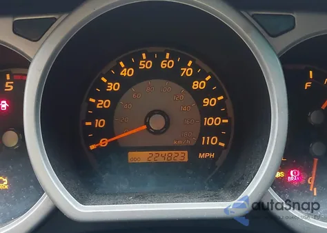 2003 Toyota 4Runner Sr5 V8 z USA, uszkodzony, nr VIN JTEBT14R830007230